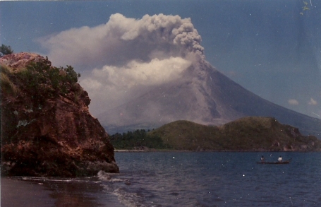 volcanic outburst: Feb. 2nd 1993